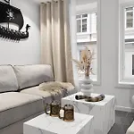 Renovated 2024 - Viking Inspired - Behind Bryggen Διαμέρισμα *