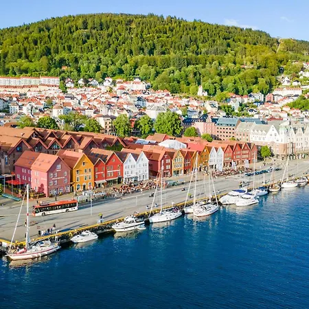 Apartment Renovated 2024 - Viking Inspired - Behind Bryggen Bergen